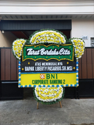 Papan Bunga Duka di Sekayam