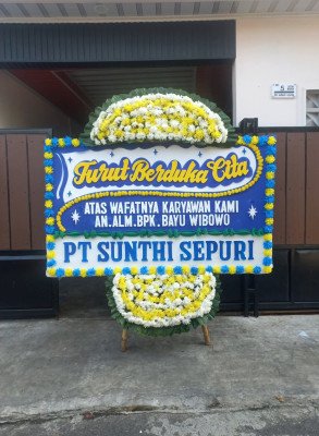 Papan Bunga Duka di Sekayam
